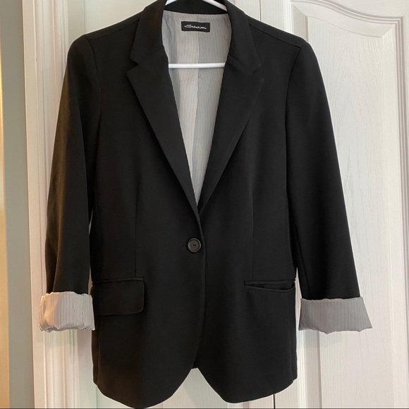 Seductions Casual Boyfriend-style Black Blazer - Picture 3 of 7